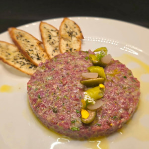Beef steak tartare