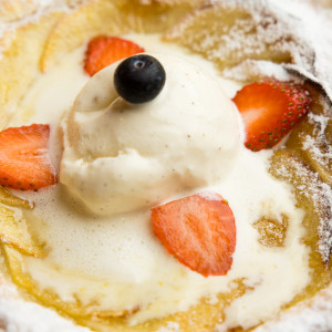 Apple tartlet with vanilla ice cream (15 minutes)